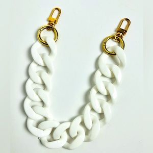 Acrylic chunky chain link bag strap, lacquer white links